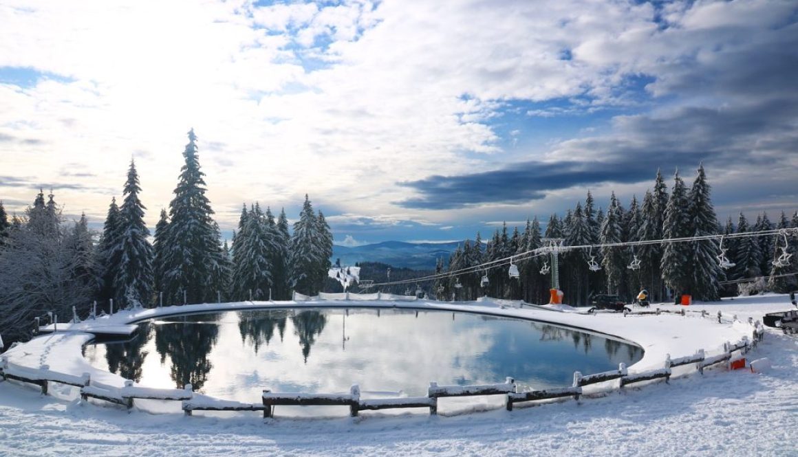 pond park snow reflection winter 5878714
